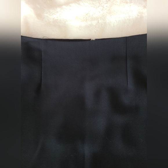 Theory Golda Urban 2 Pencil Skirt - Picture 6 of 7